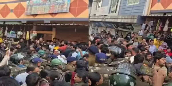 मप्र के इंदौर में दूषित पानी कांड को लेकर सियासत तेज, कांग्रेस-भाजपा कार्यकर्ता आए आमने-सामने