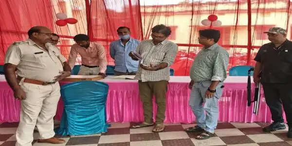 वीरपुर में मोतियाबिंद जांच शिविर, 40 लोगों की हुई आंखों की जांच