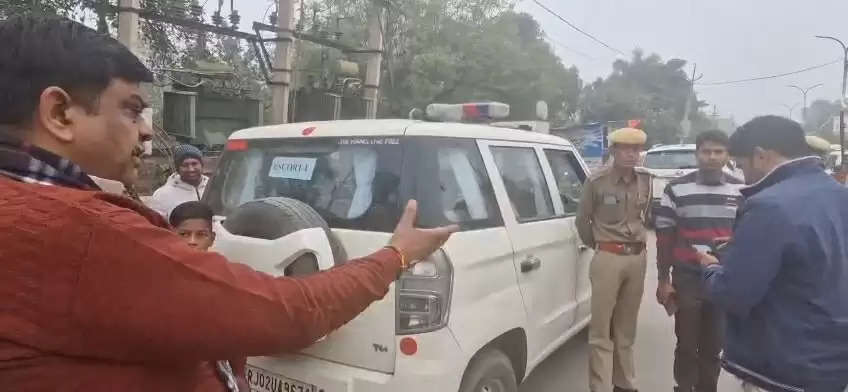 वन मंत्री ने पत्थरों से भरे ट्रेक्टर रुकवाकर पुलिस को पकड़वाए, अधिकारियों को फटकार