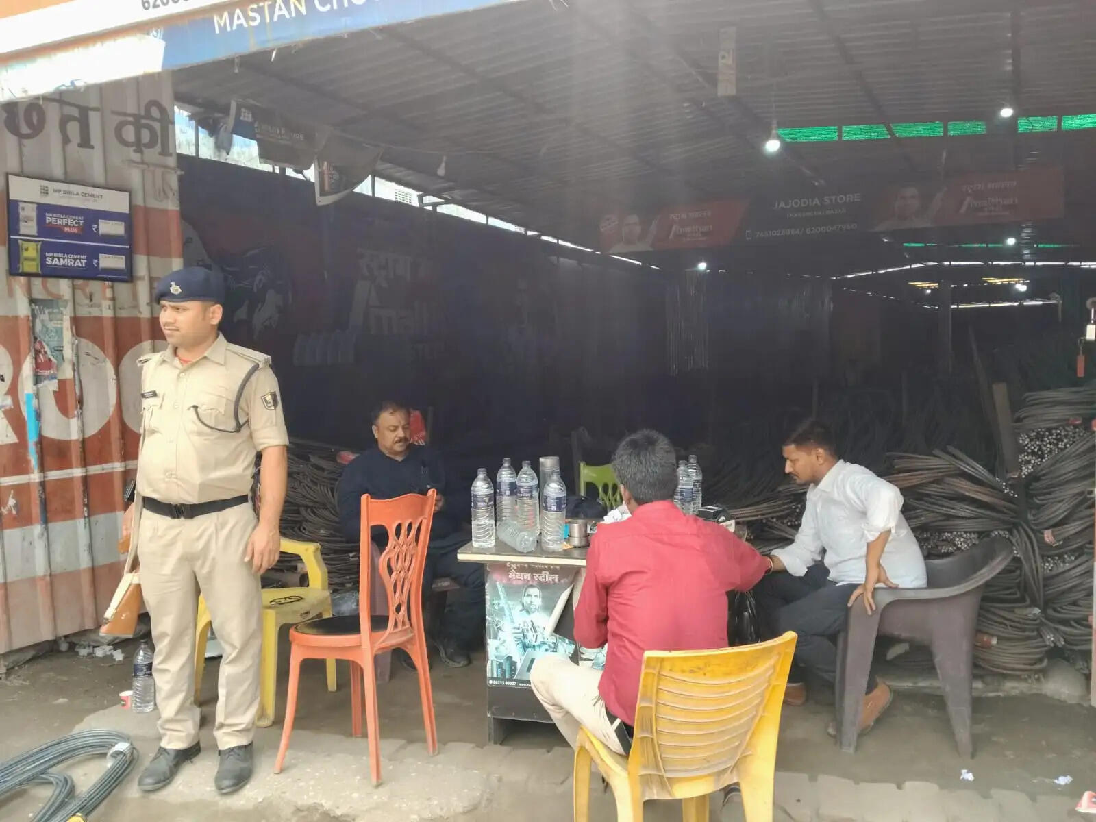 ठाकुरगंज में जीएसटी की बड़ी कार्रवाई, व्यापारी सरवन कुमार जाजोदिया के ठिकानों पर छापेमारी