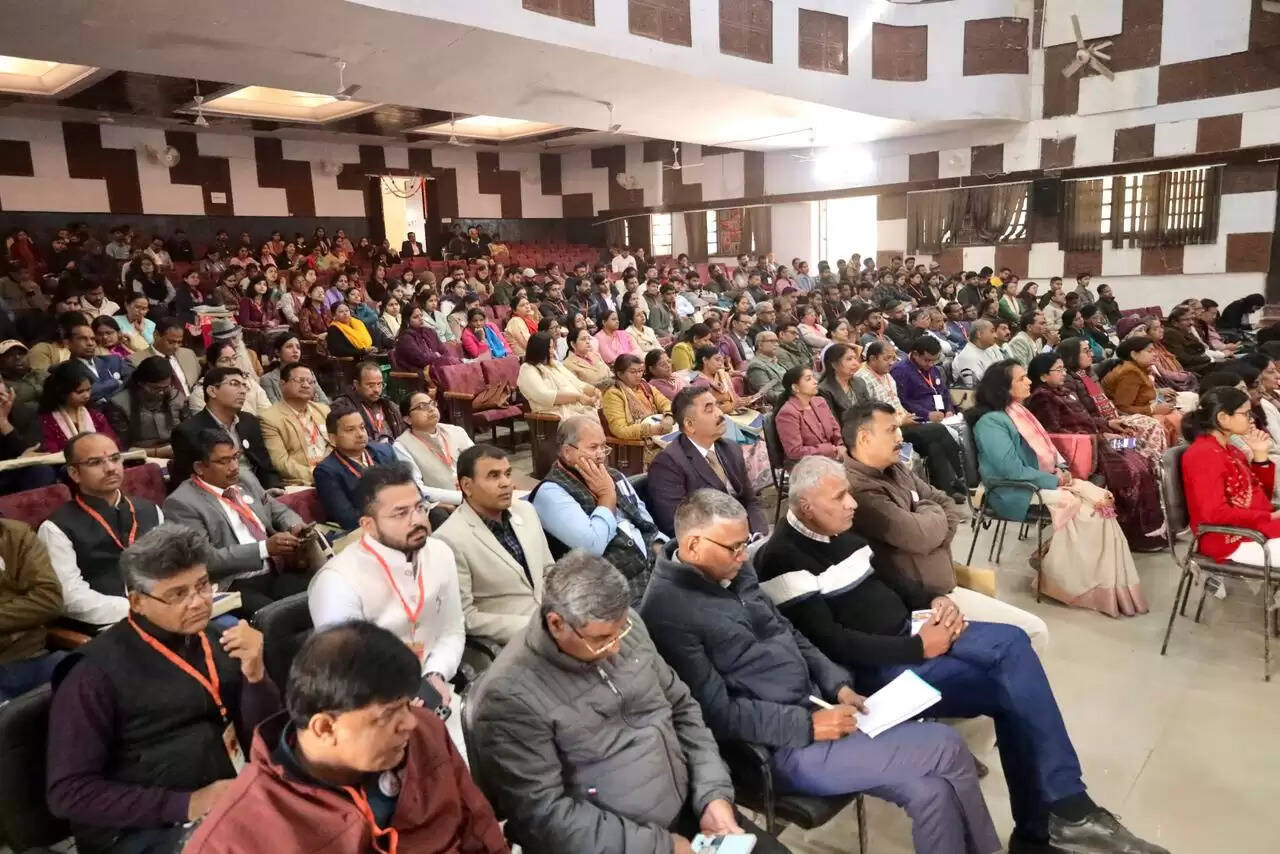 वसुधैव कुटुम्बकम् भारत का वैश्विक संदेश - देवनानी