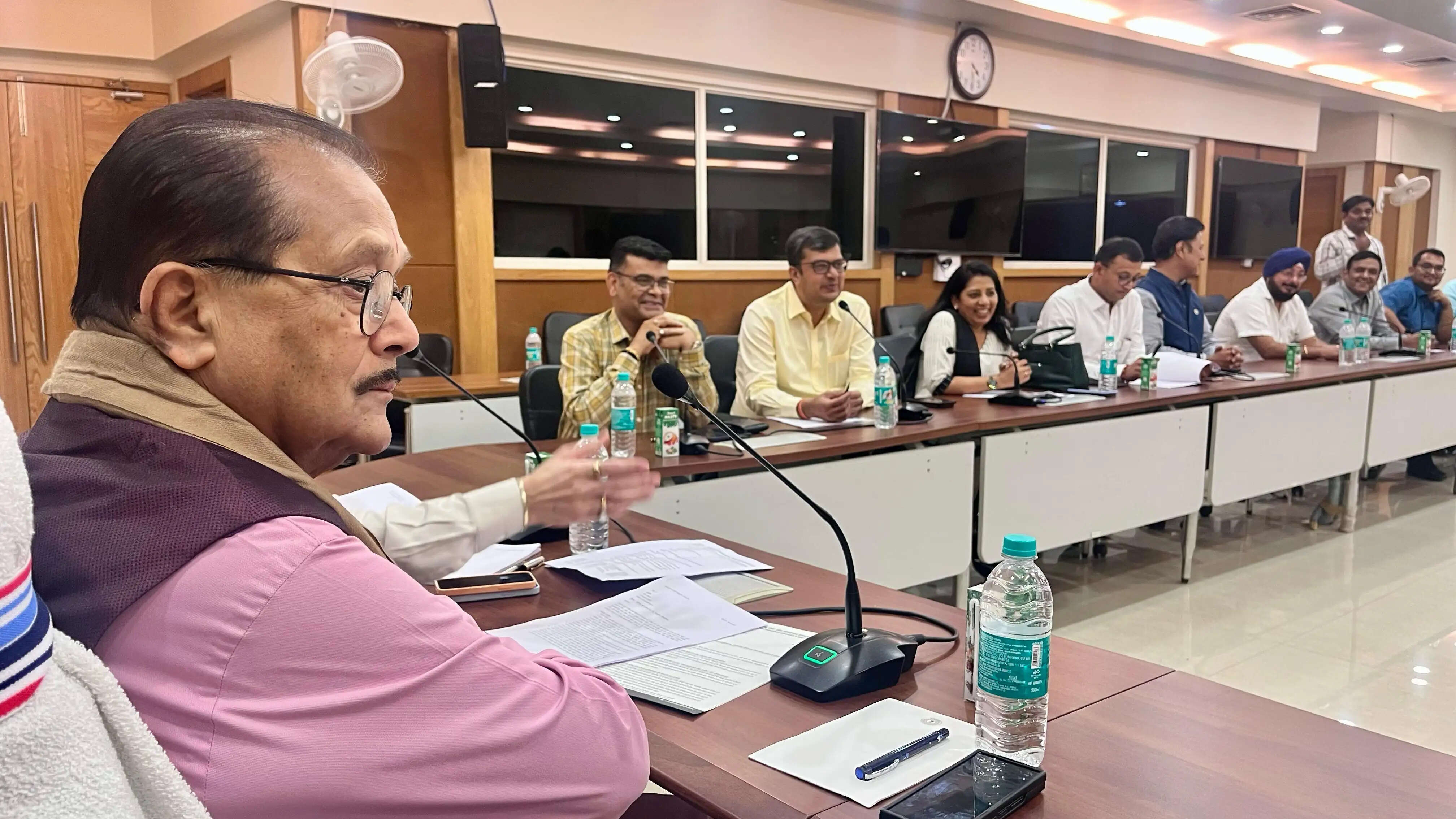 व्यापारिक माहौल अनुकूल बनाने का प्रयास कर रही सरकार : मंत्री