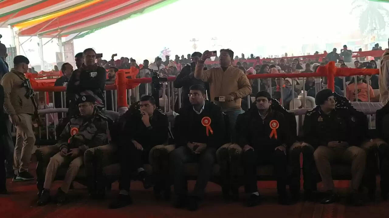 चम्पा देवी पार्क में गोरखपुर महोत्सव का भव्य आगाज़, संस्कृति-पर्यटन की अनूठी झलक