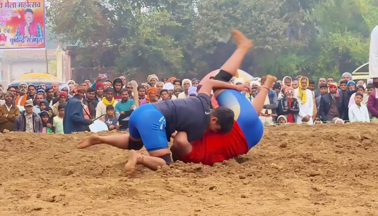 दिल्ली की अंजू ने दंगल में हरियाणा की कोमल को पछाड़ा