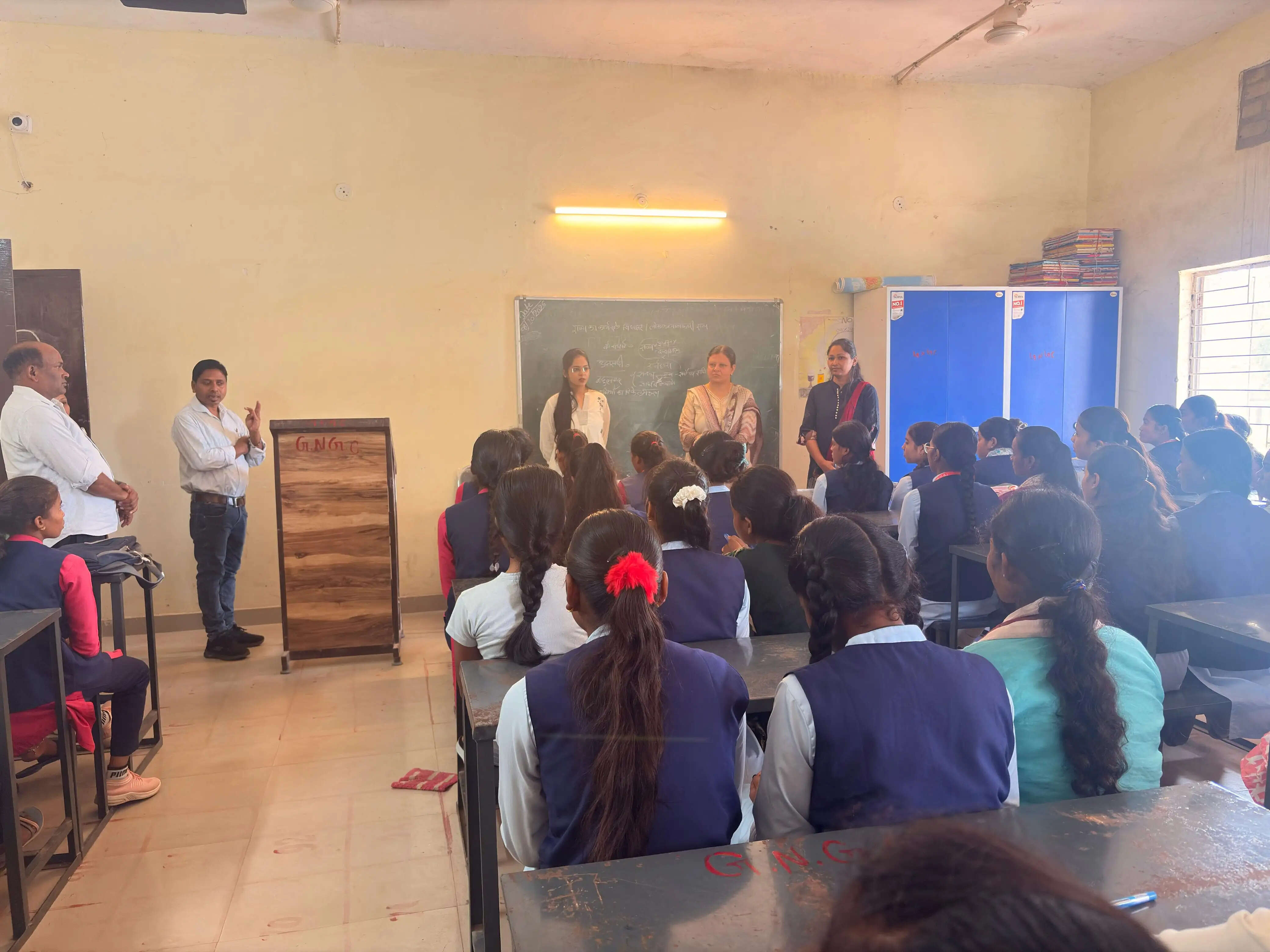 मतदाता सूची में नाम जोड़ने की कवायद तेज, राजपुर में बीएलओ की बैठक और कन्या महाविद्यालय में फॉर्म-6 भरने के निर्देश