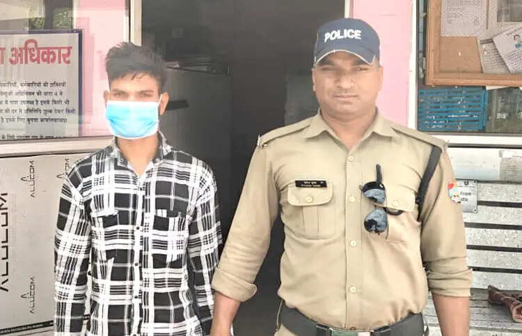 प्रधानमंत्री-मुख्यमंत्री याेगी पर विवादित टिप्पणी करने वाला युवक गिरफ्तार