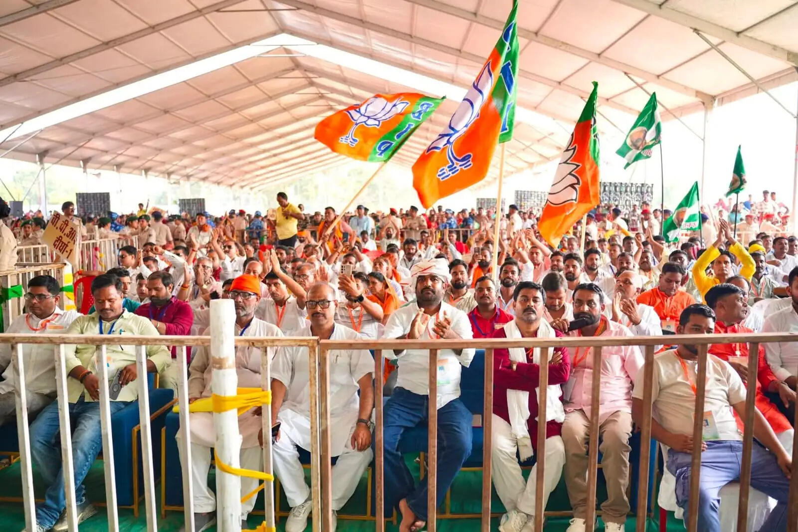 30 दिन में काम नहीं तो निलंबन, अपराधी को बिहार छोड़ना होगा : सम्राट चौधरी
