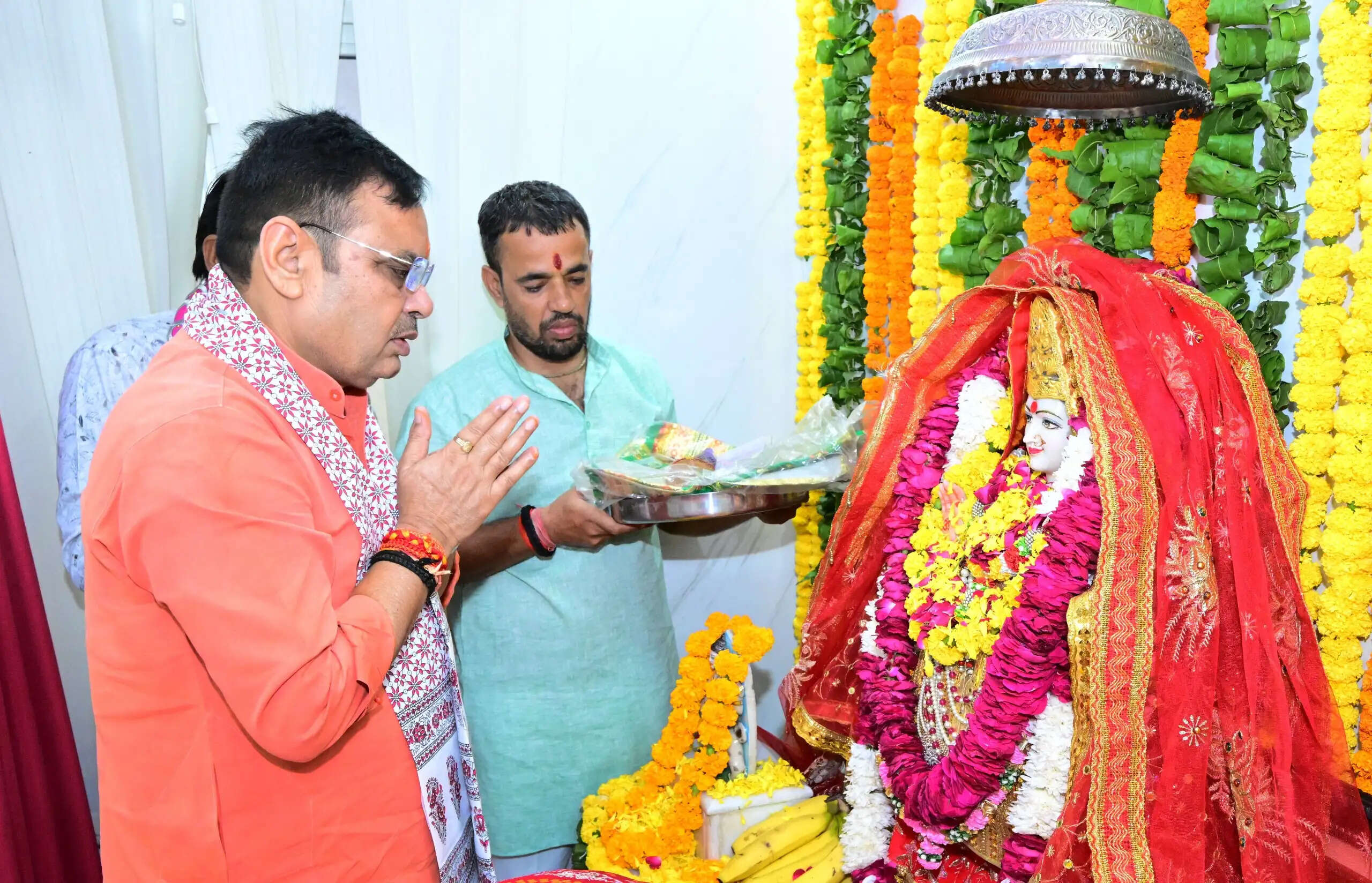 मुख्यमंत्री भजनलाल शर्मा ने सपत्नीक की मां राज राजेश्वरी की पूजा-अर्चना