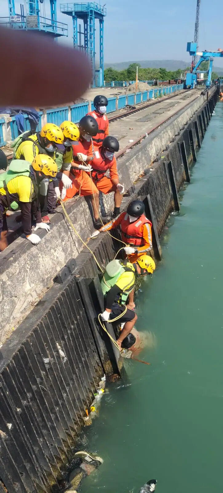 ऋषिकेश में गंगा में सर्चिंग के दौरान पहले डूबे दाे युवकाें के शव मिले