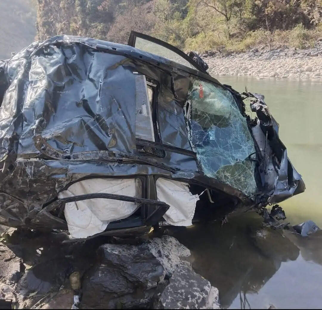 यमुनोत्री मार्ग पर भीषण सड़क हादसा , दो की मौत