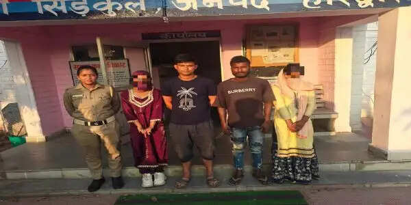 नेपाली मूल की दो बहनों को पुलिस ने परिजनों को सौंपा