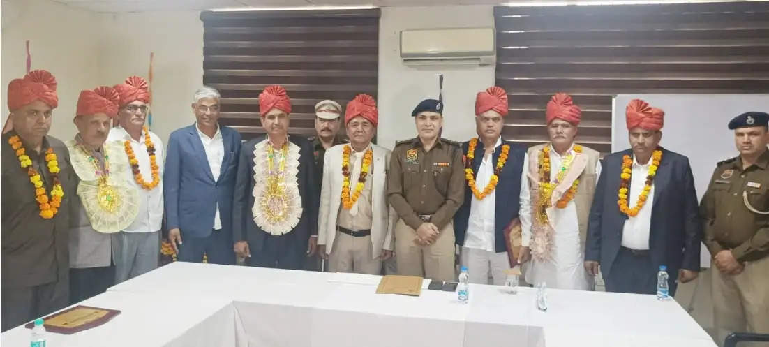 सोनीपत: एसीपी संदीप ने नौ पुलिस कर्मचारियों को सेवानिवृत्त पर विदाई दी