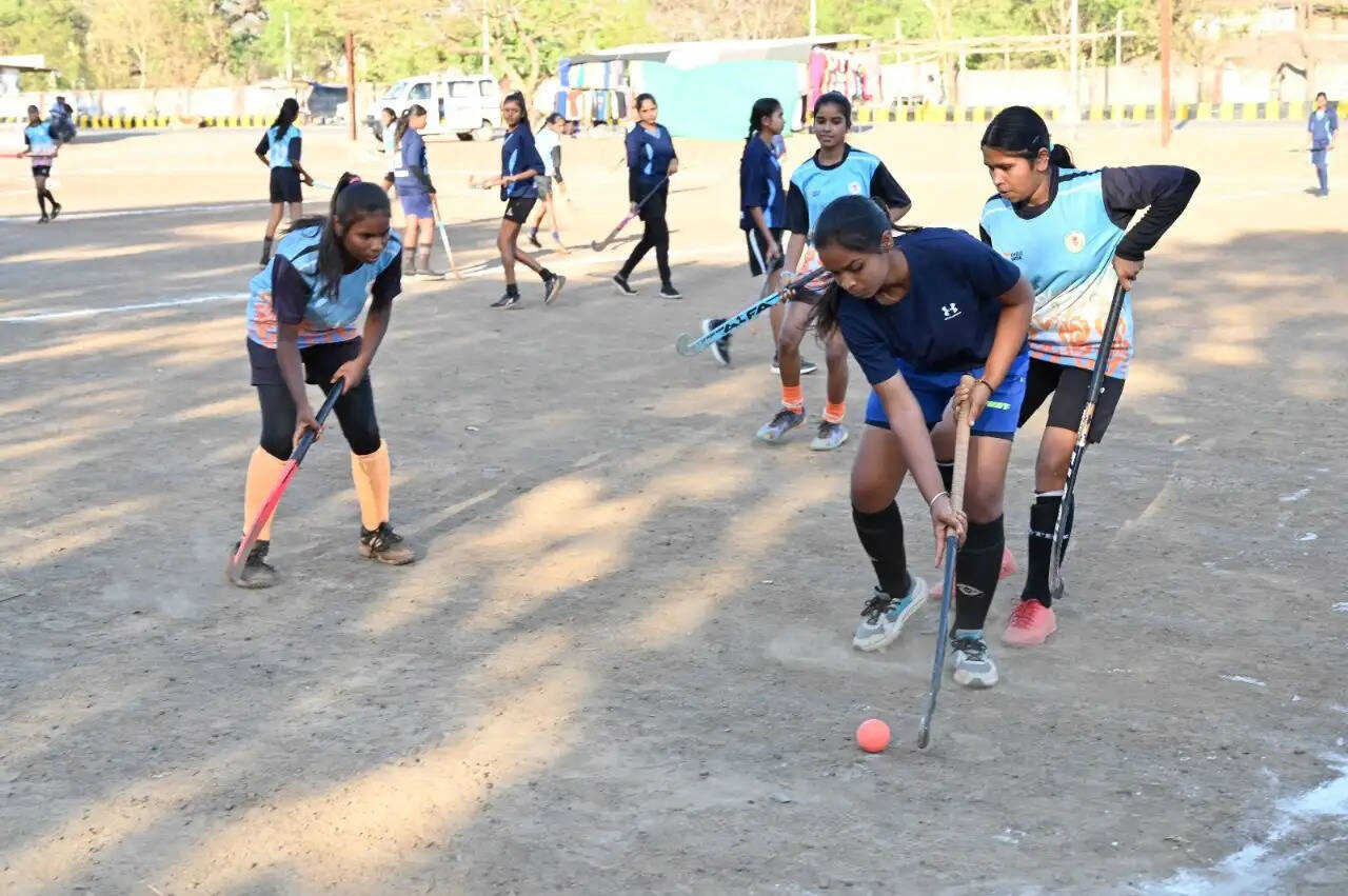 जांजगीर : अंतर्राष्ट्रीय महिला दिवस पर सद्भावना महिला हॉकी मैच का किया गया आयोजन