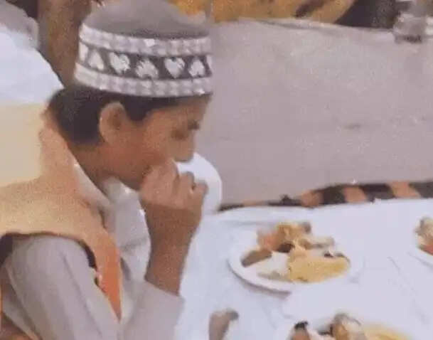 गंगा में नाव पर चिकन बिरयानी मामले में प्राथमिकी दर्ज, युवा मोर्चा ने की गिरफ्तारी की मांग