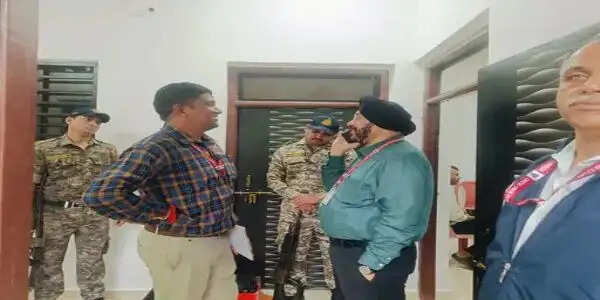 बालाघाट में&nbsp;पीडब्ल्यूडी&nbsp;के कार्यपालन यंत्री के ठिकानों पर ईओडब्ल्यू&nbsp;का छापा,&nbsp;2.5 लाख नकद और 25 लाख का वाहन मिला
