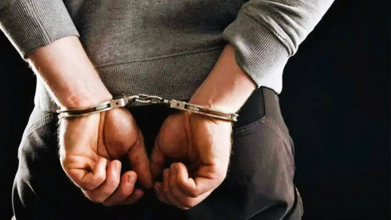 नीट पेपर लीक : महाराष्ट्र के नासिक से प्रिंटिंग प्रेस संचालक गिरफ्तार