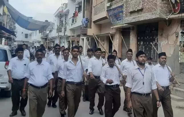 राष्ट्रीय स्वयंसेवक संघ ने साै वर्ष पूर्ण होने के उपलक्ष्य में निकाला पथ संचलन