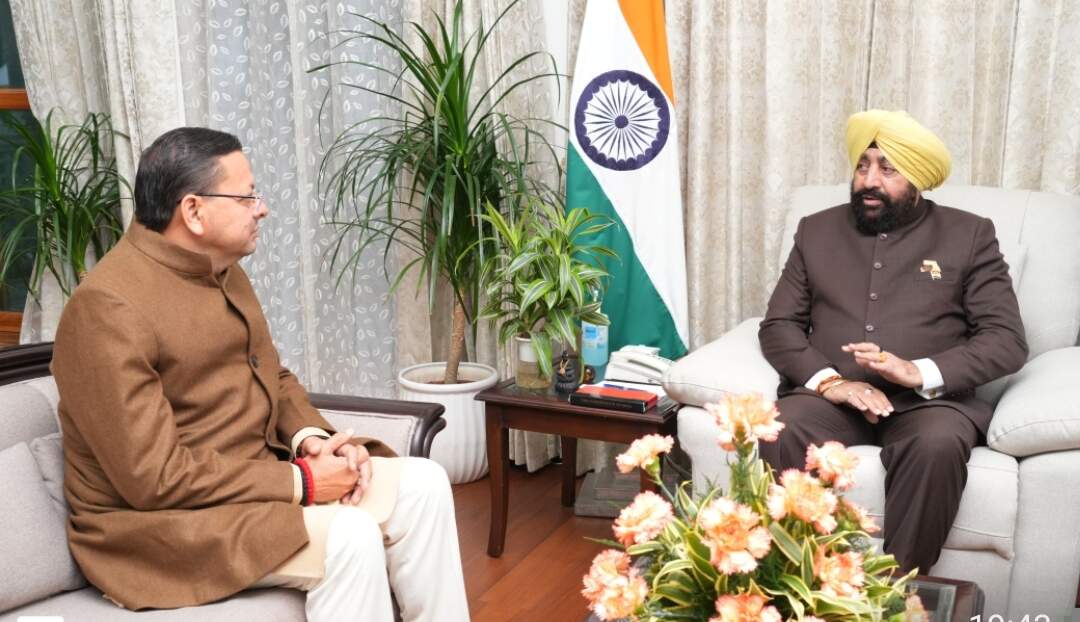 मुख्यमंत्री ने राज्यपाल से की भेंट, विकास योजनाओं पर हुई चर्चा