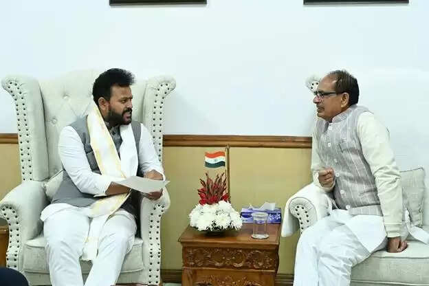 राममोहन नायडू ने शिवराज सिंह से की मुलाकात,&nbsp;लाल मिर्च किसानों की समस्याओं से कराया अवगत&nbsp;