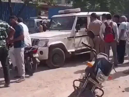 फरीदाबाद में सीवर सफाई करते दम घुटने से दो कर्मियों की मौत