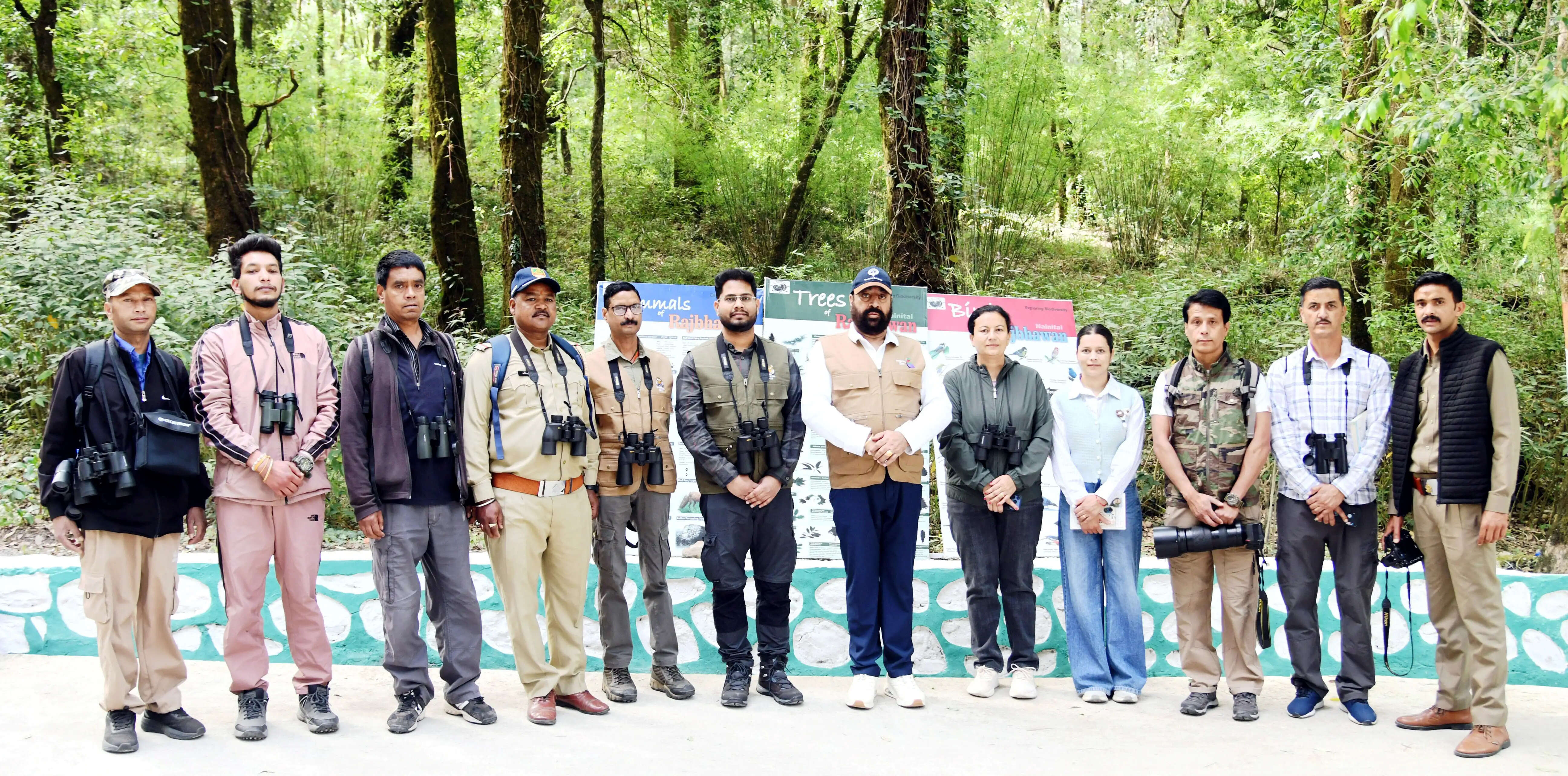 प्रकृति के करीब दिखे राज्यपाल, बर्ड वॉचिंग में दुर्लभ पक्षियों को निहारा