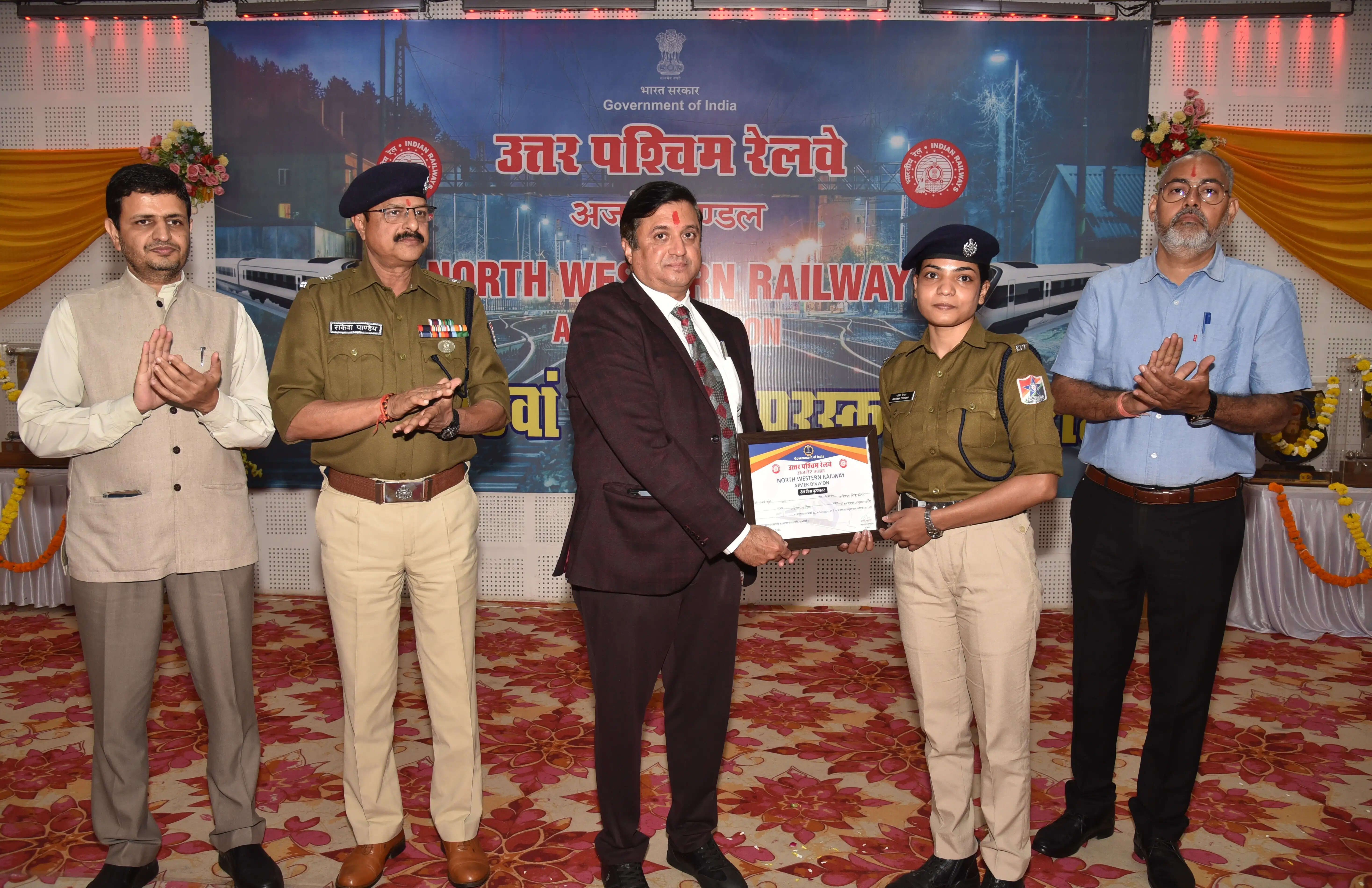 बेस्ट रनिंग रूम शील्ड व मुख्यालय स्तर पर पांच शील्ड जीतने से बढा मंडल का गौरव— डीआरएम अजमेर