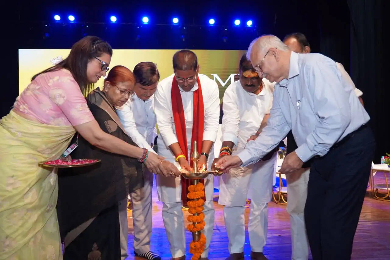 प्रेमचंद रंगशाला में ऑपरेशन सिंदूर – द राइटियस स्ट्रैटेजी नाट्य का हुआ मंचन