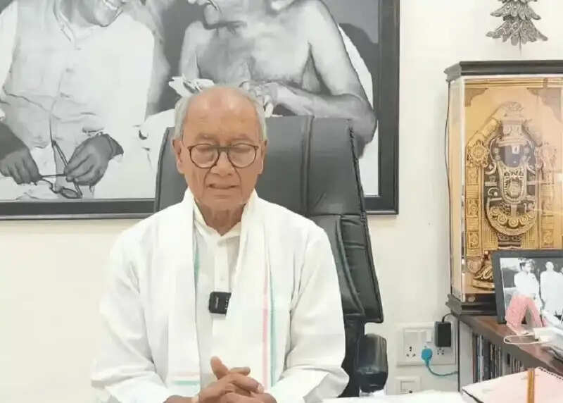 मीनाक्षी नटराजन नामांकन मामले में दिग्विजय सिंह बोले- सीट की मिली-जुली चोरी में सुप्रीम कोर्ट भी शामिल