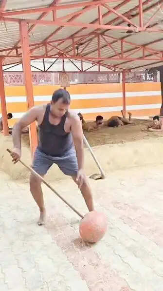 वाराणसी में नागपंचमी पर्व पर अखाड़ा रहेंगे गुलजार,पहलवानों ने जमकर किया रियाज