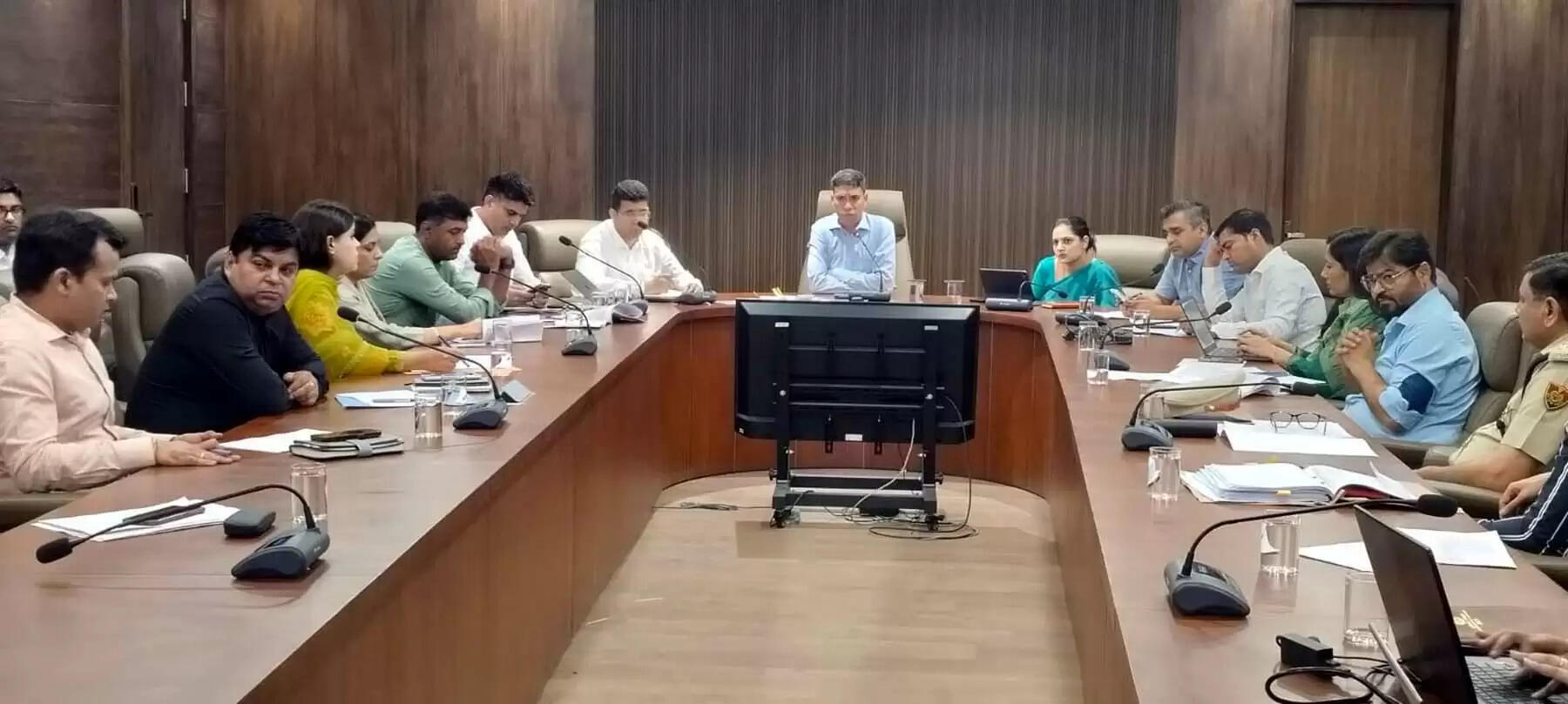 गुरुग्राम: सफाई, सडक़ सुधार और प्रदूषण नियंत्रण कार्यों में ढिलाई पर नपेंगें अधिकारी