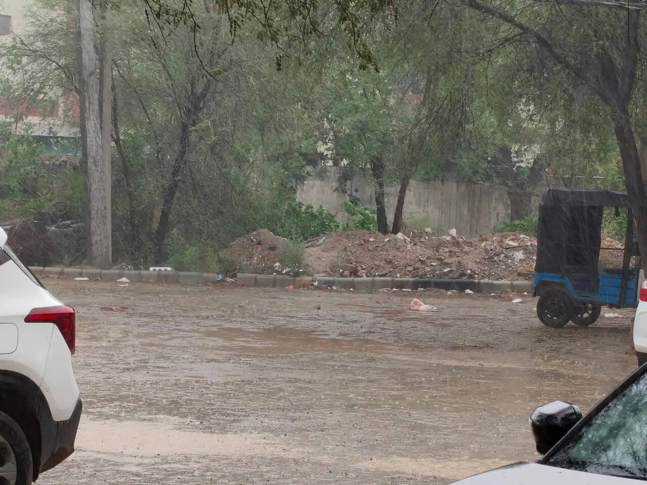जींद : पश्चिम विक्षोभ की सक्रियता से बदला मौसम, बारिश ने मौसम किया खुशगवार