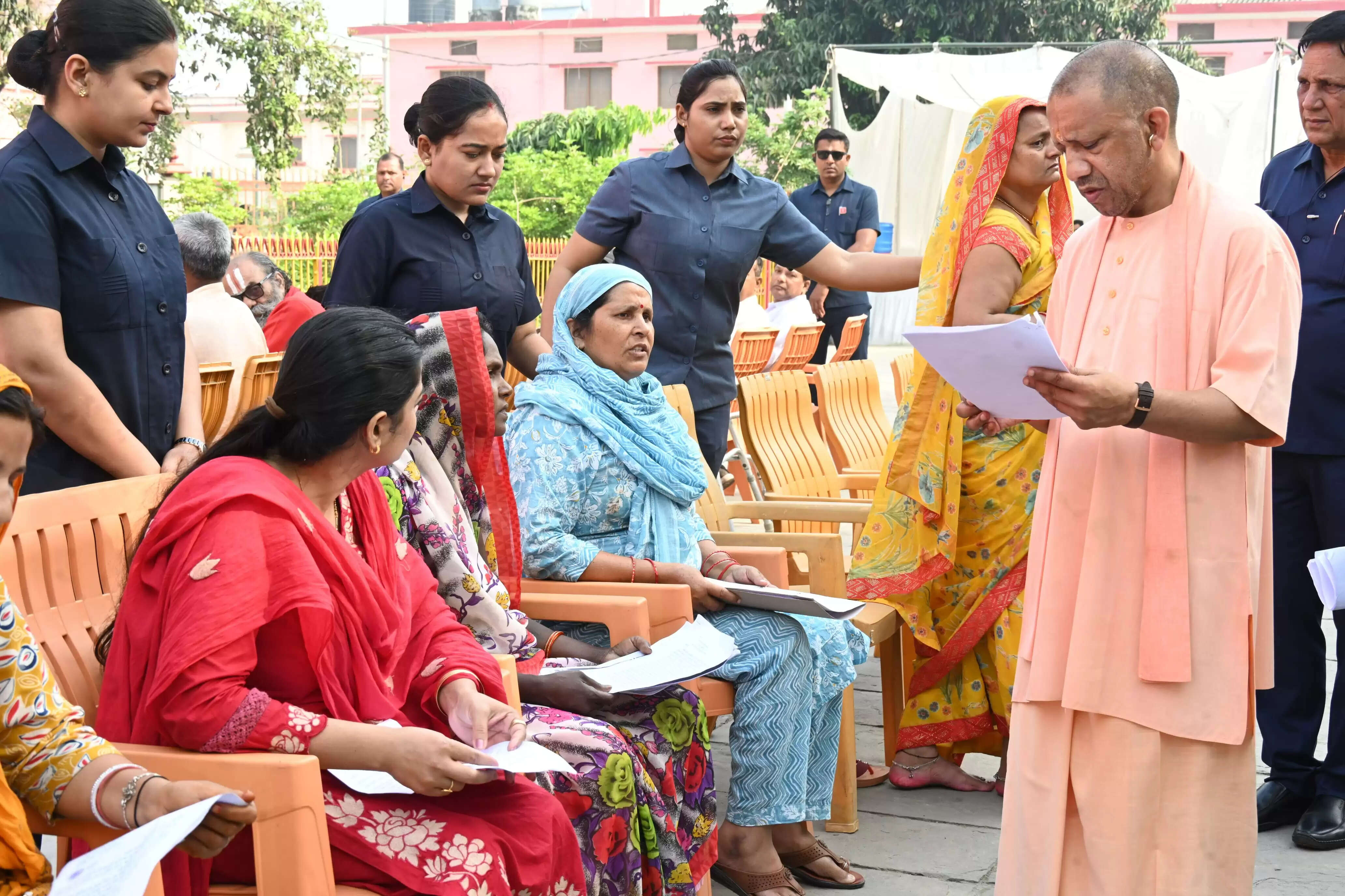 घबराइए मत, बच्चे के इलाज में नहीं आने देंगे कोई बाधा : मुख्यमंत्री