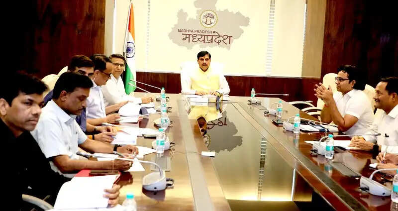 विमानन क्षेत्र में मध्य प्रदेश को बनाएं रोल मॉडल : मुख्यमंत्री डॉ.यादव