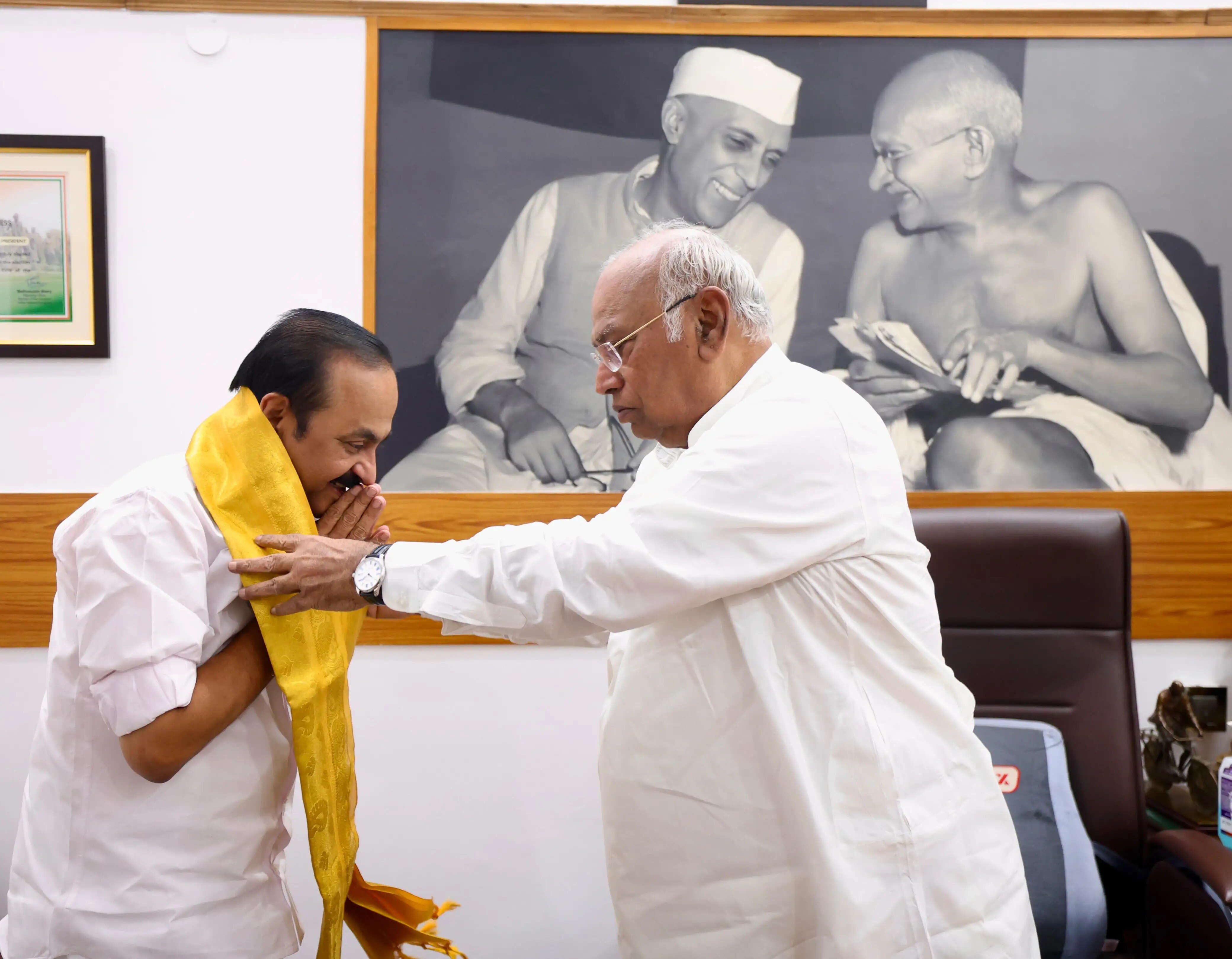 केरल के मुख्यमंत्री वीडी सतीशन ने दिल्ली में कांग्रेस नेतृत्व से की मुलाकात