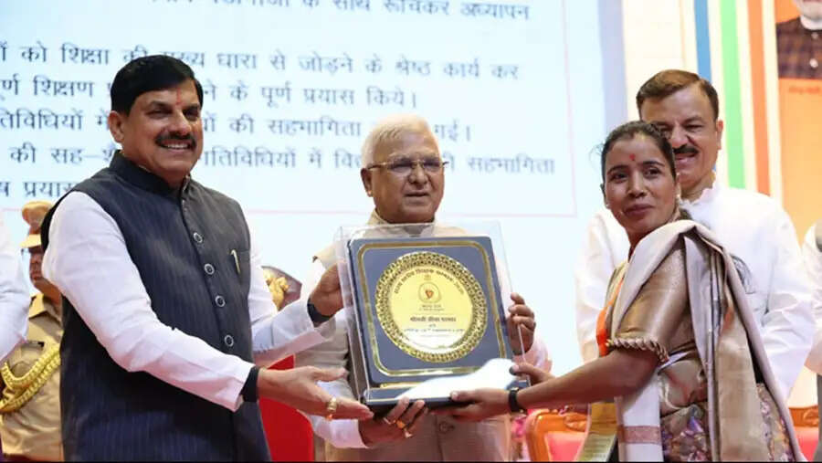 गुरु शिष्य परम्परा भारतीय संस्कृति की अनुपम धरोहर : मुख्यमंत्री डॉ. यादव