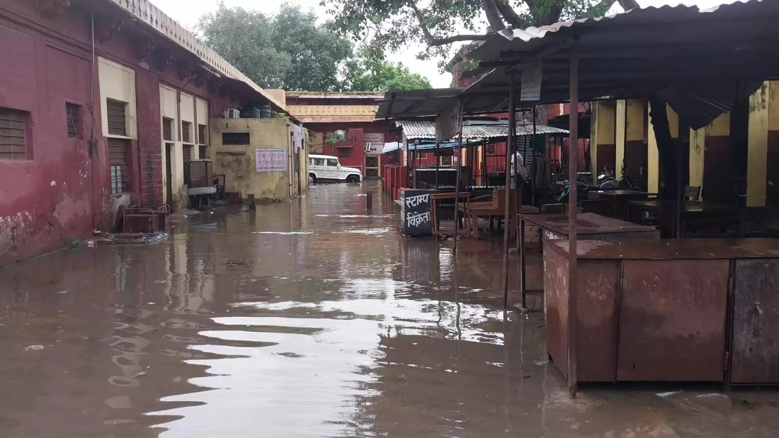 धौलपुर जिले में बारिश से हाहाकार,उर्मिला सागर बांध पर चली चादर