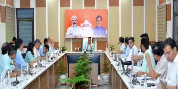 आधारभूत ढांचे से संबंधित प्रोजेक्ट्स में लाएं तेजी  : मुख्यमंत्री