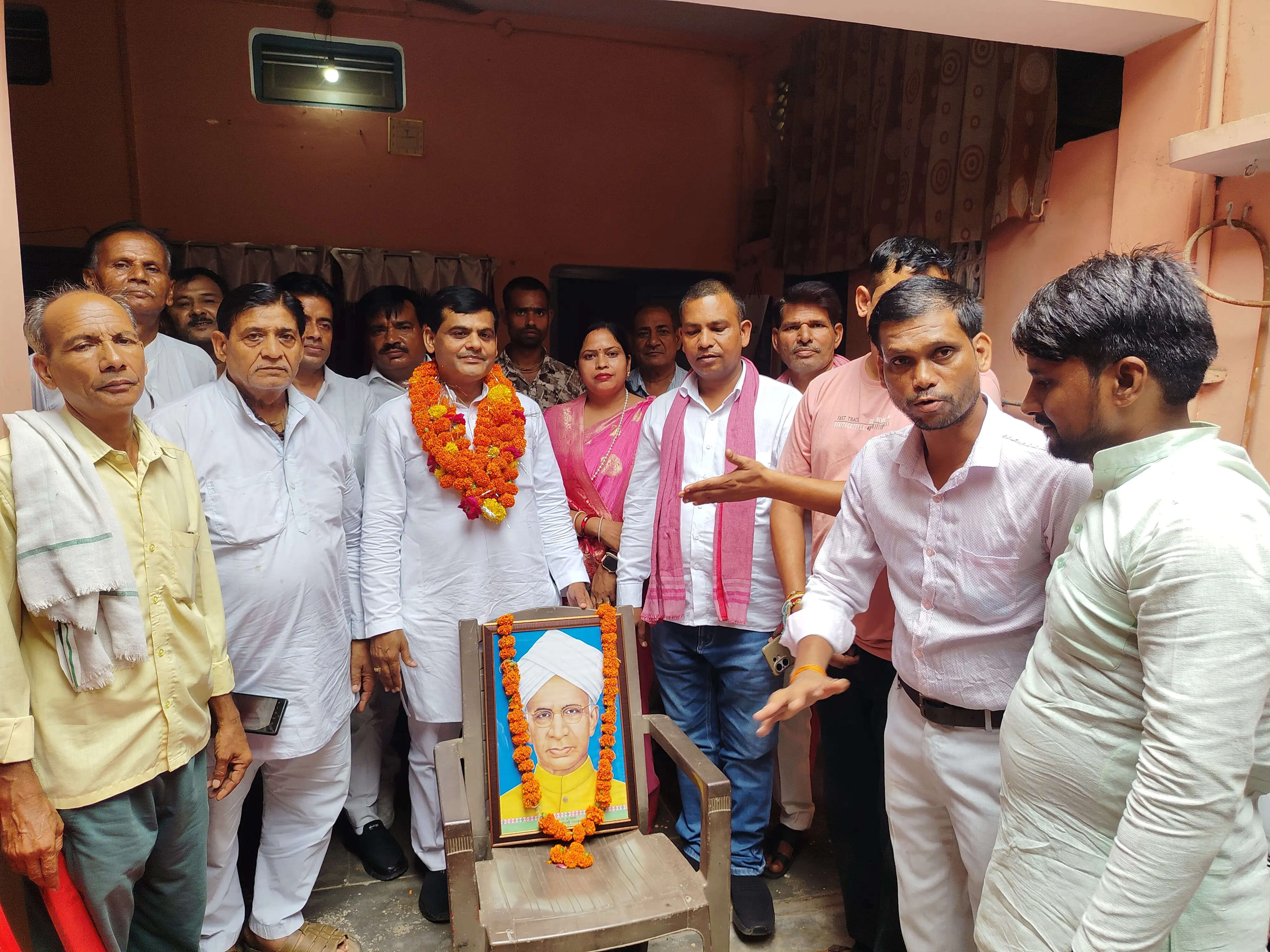 समाजवादी पार्टी ने शिक्षक दिवस पर शिक्षा—शिक्षकों के मुद्दे को उठाया