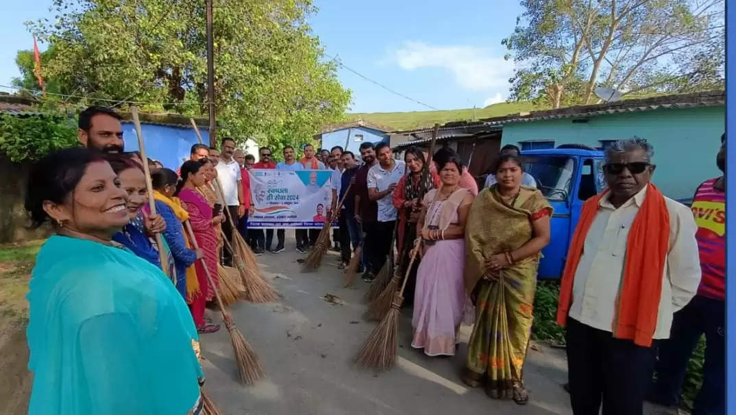 कोरबा : स्वच्छता ही सेवा अभियान के तहत छात्राओं ने निकाली स्वच्छता रैली, दिया स्वच्छता का संदेश