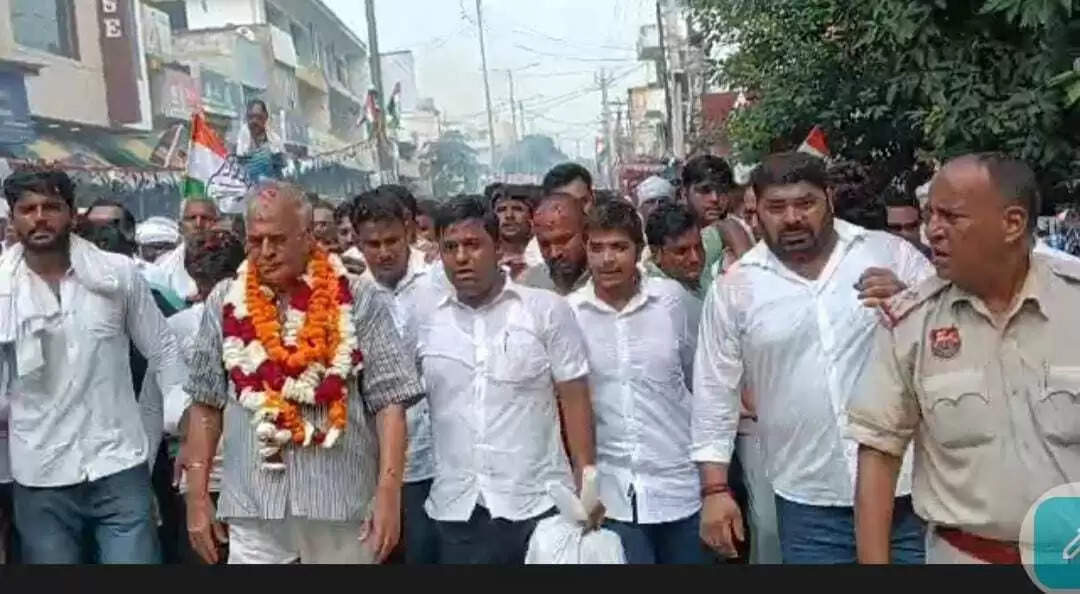 पलवल: पूर्व मंत्री व पांच बार विधायक रहे करण सिंह दलाल कड़ा मुकाबला, किया नामांकन