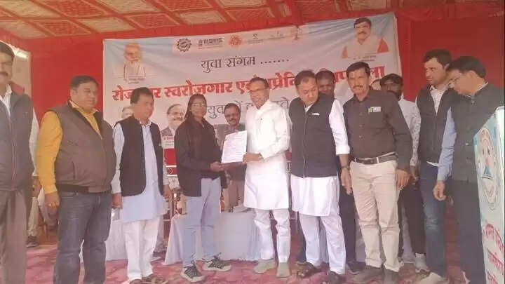 बैतूलः जिला स्तरीय रोजगार मेले में 264 अभ्यर्थियों का चयन