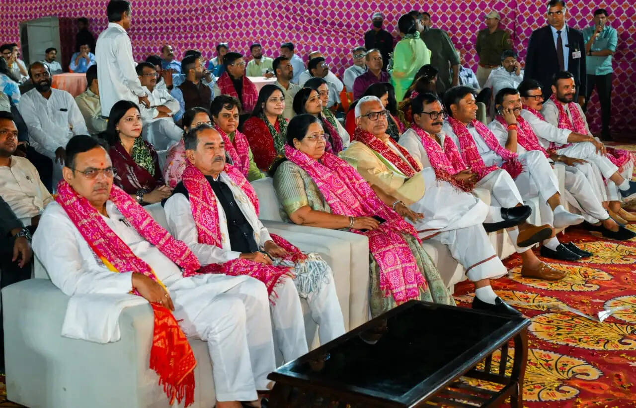 होली स्नेह मिलन समारोह में दिखी राजस्थान की लोक संस्कृति, चंग-ढाप पर झूमे लोग