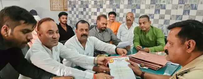 ब्राह्मण समाज संस्था ने फिल्म निर्माता निर्देशक पर किया कार्रवाई की मांग