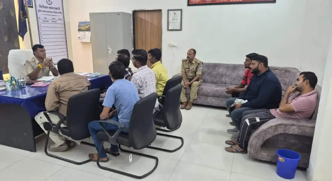 उज्जैनः नवरात्र में गरबा पंडालों में भडक़ाऊ और आपत्तिजनक गाने पर होगी कार्रवाई