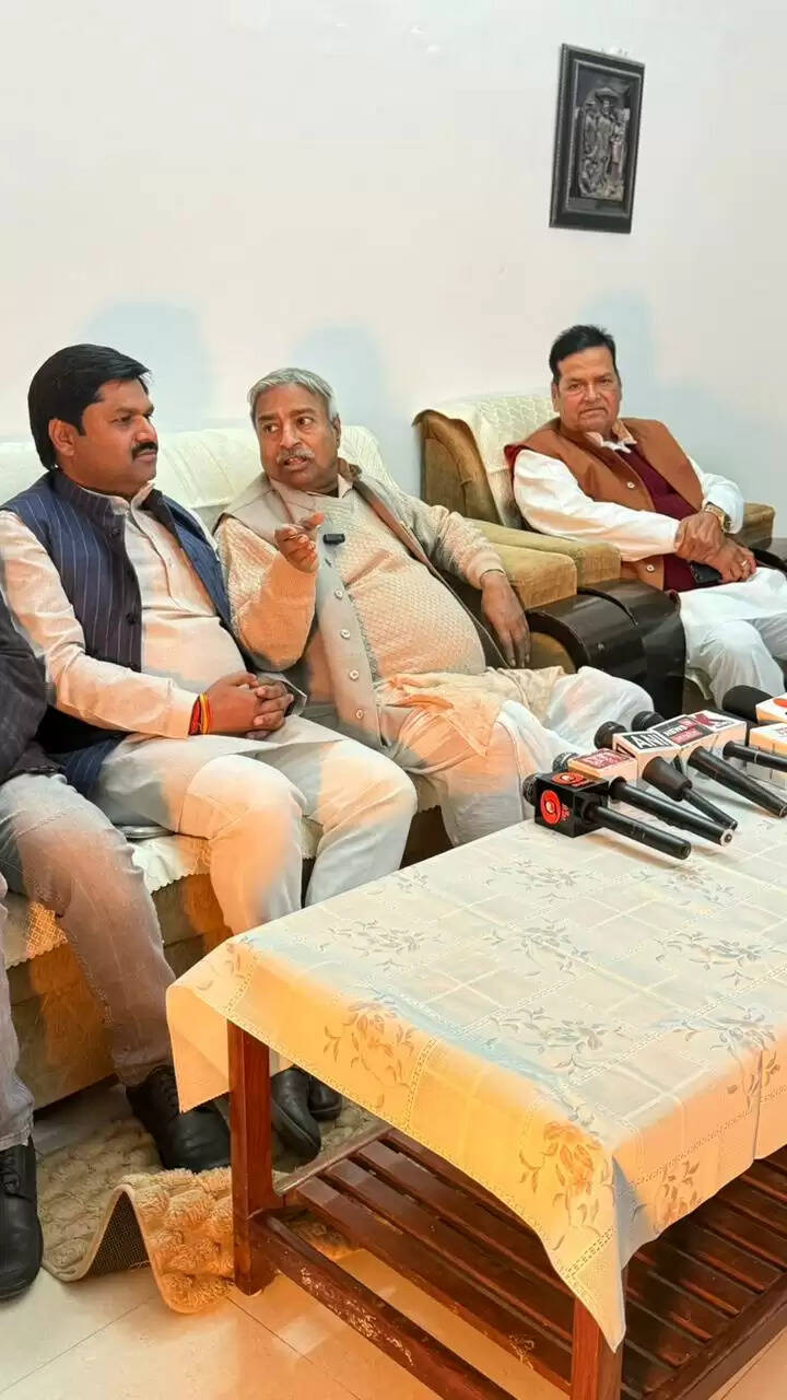 निजी कार्यक्रम में विनय कटियार पहुंचे बाराबंकी, सपा, कांग्रेस पर जमकर किया कटाक्ष