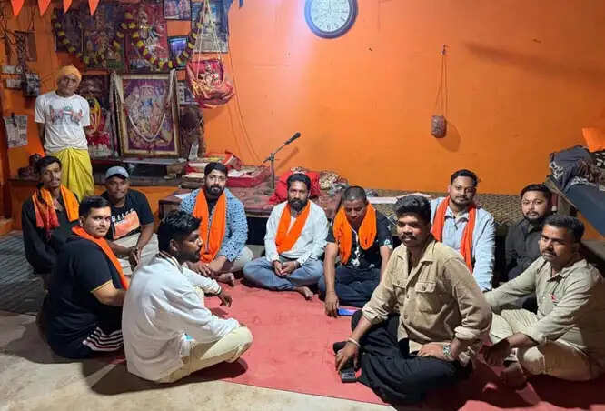 विश्व हिंदू परिषद-बजरंग दल का साप्ताहिक मिलन आयाेजित