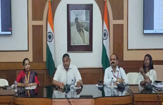 मुख्य सचिव अमृत लाल मीणा ने किया 'ई-ऑफिस यूजर मैनुअल' का विमोचन