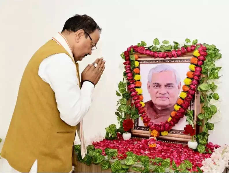 युग दृष्टा, प्रखर वक्ता व सुशासन के संवाहक थे अटल जी : केशव प्रसाद मौर्य