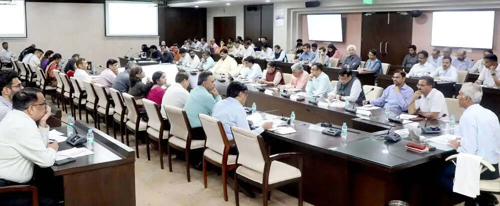 विभाग वर्ष 2026-27 की कार्य योजना और लक्ष्य 15 अप्रैल तक प्रस्तुत करें: मुख्य सचिव जैन