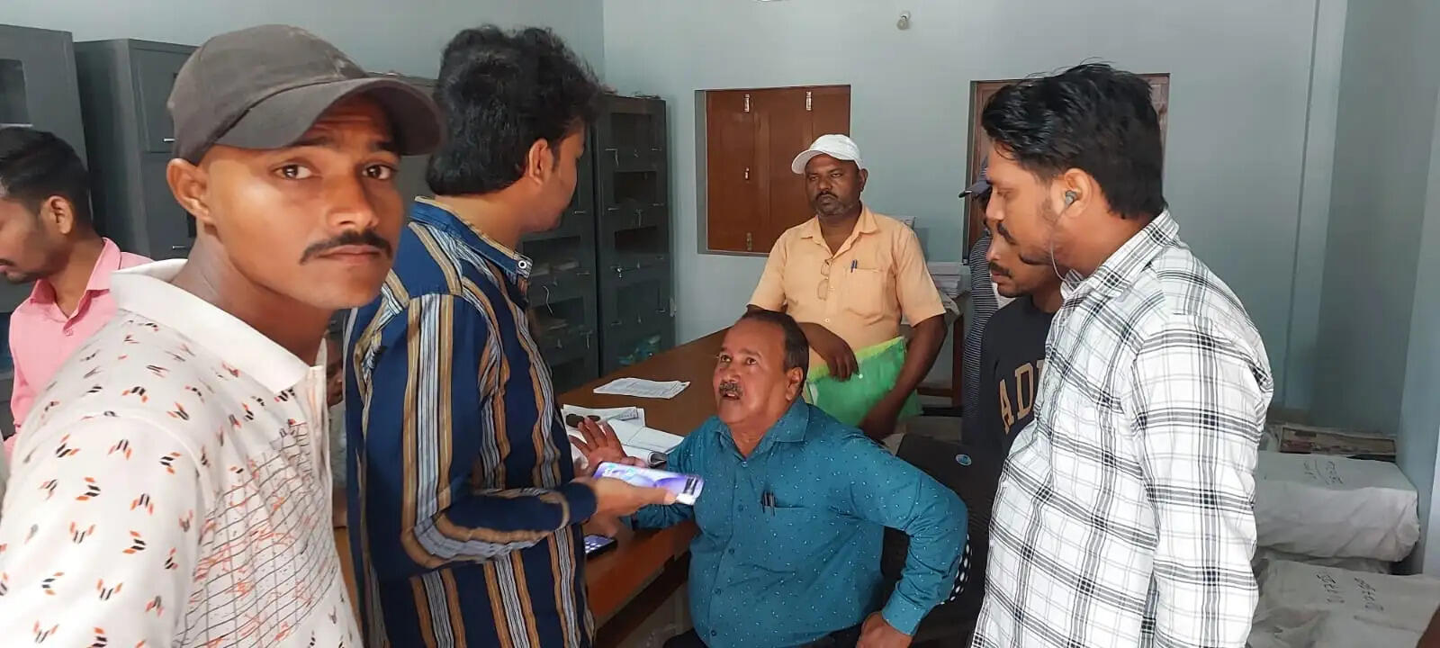 महिला कॉलेज में परीक्षा के नाम पर 500 रुपये तक की अवैध अवैध वसूली